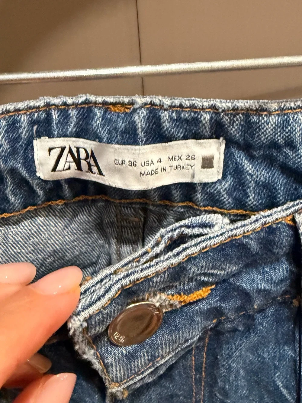 Zara Light Blue Denim Straight-Leg Jeans